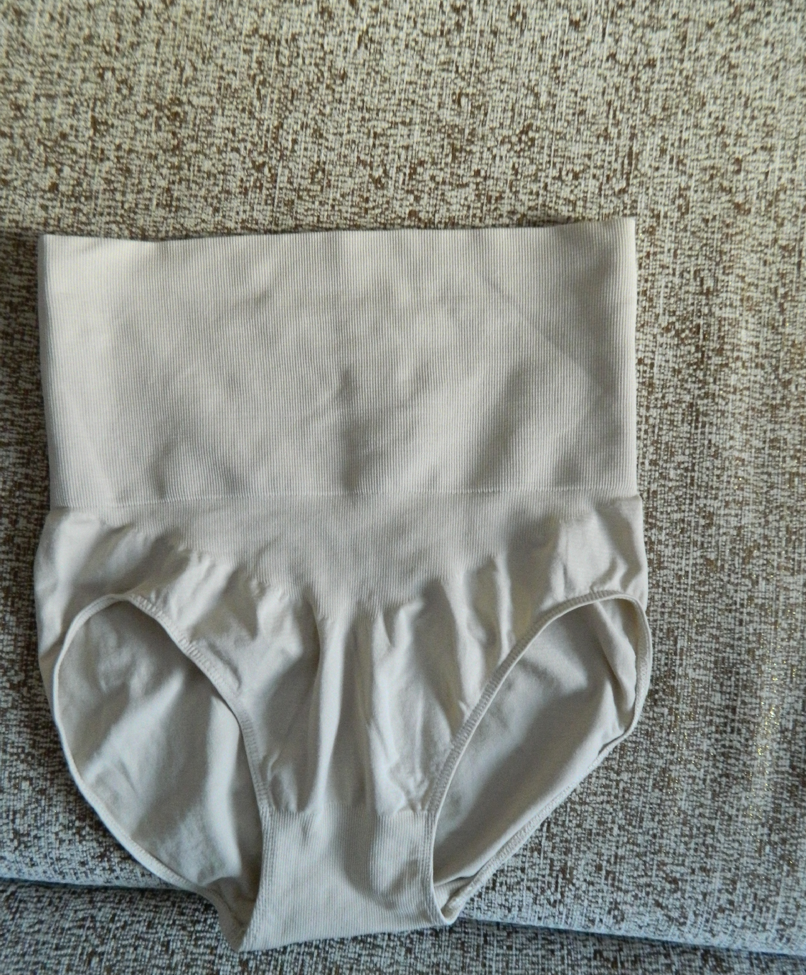 утягив. трусы.png